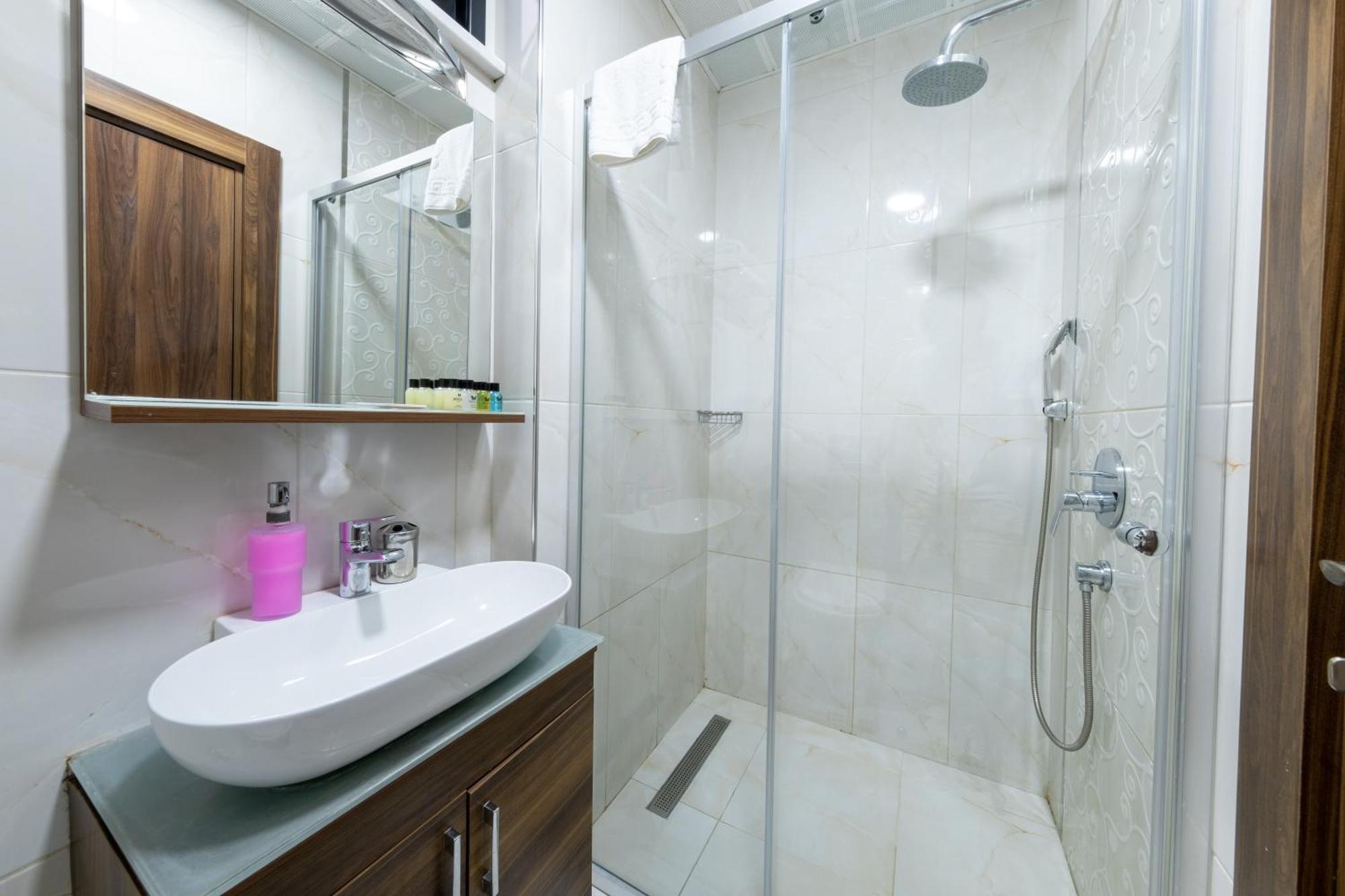 The Beyza & Otel *